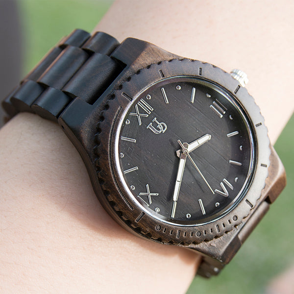 Classic Groomsmen Watches with Personalized Engraving